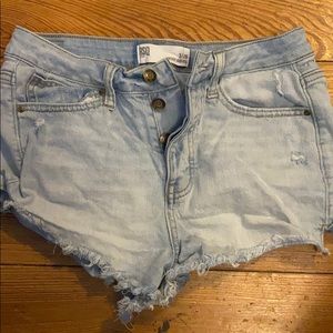 women’s light blue jean shorts